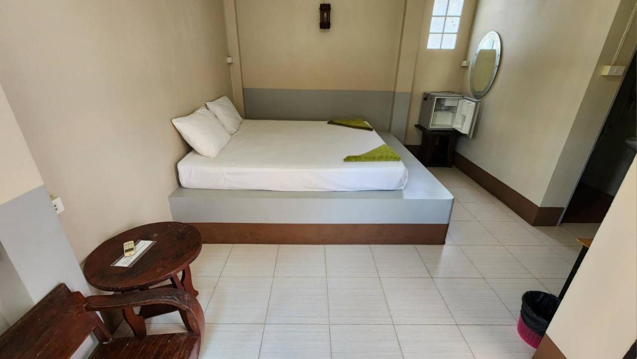 Sarin Guesthouse สาริน Тао Екстер'єр фото