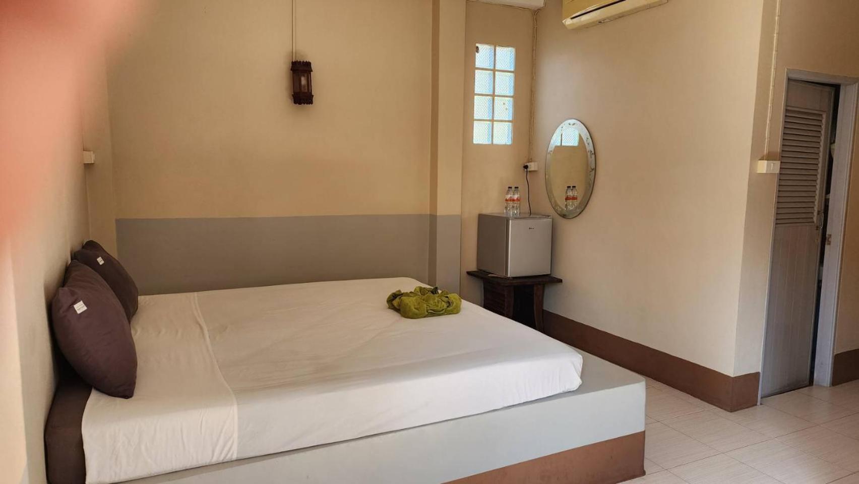 Sarin Guesthouse สาริน Тао Екстер'єр фото