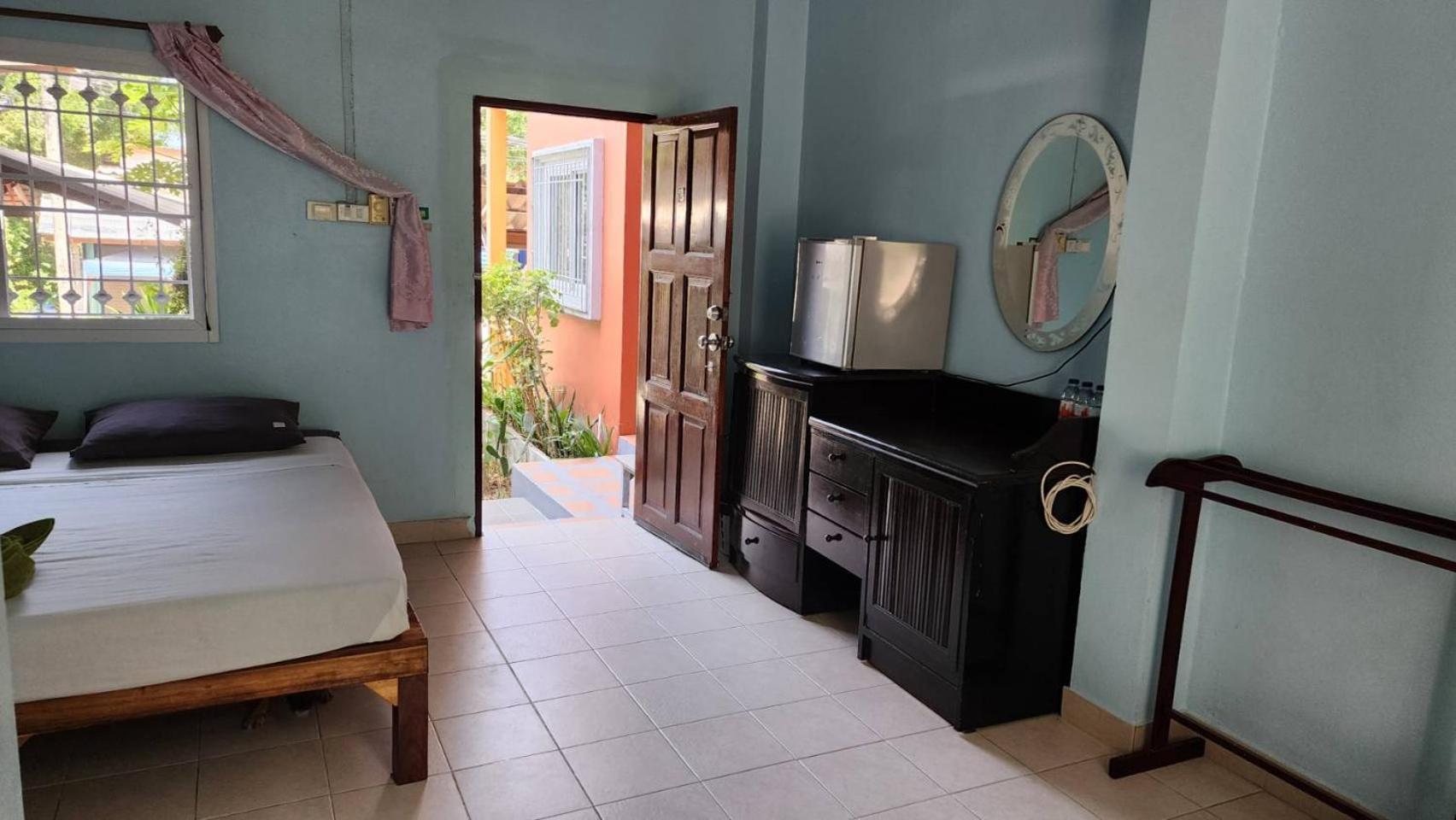 Sarin Guesthouse สาริน Тао Екстер'єр фото