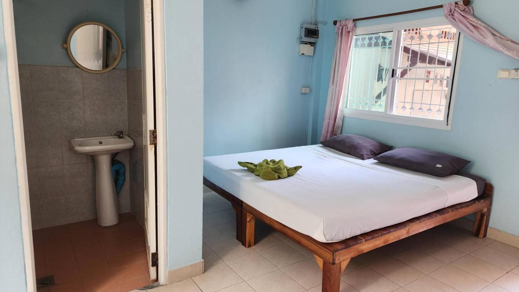 Sarin Guesthouse สาริน Тао Екстер'єр фото