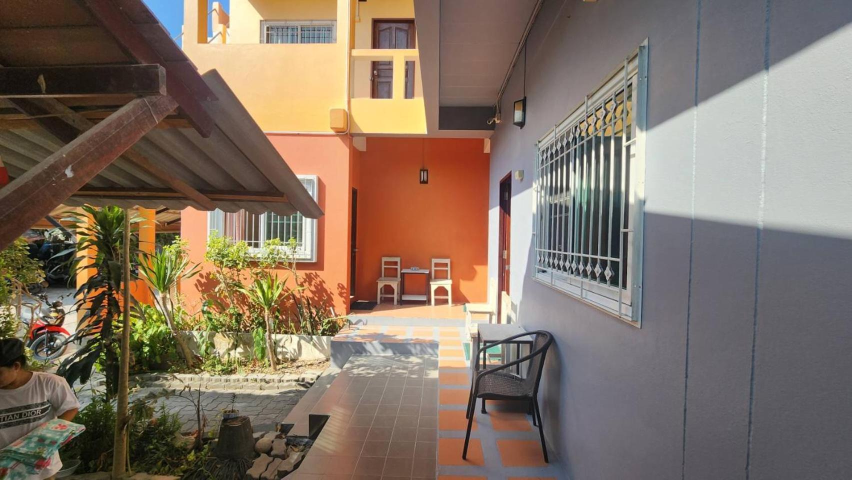 Sarin Guesthouse สาริน Тао Екстер'єр фото
